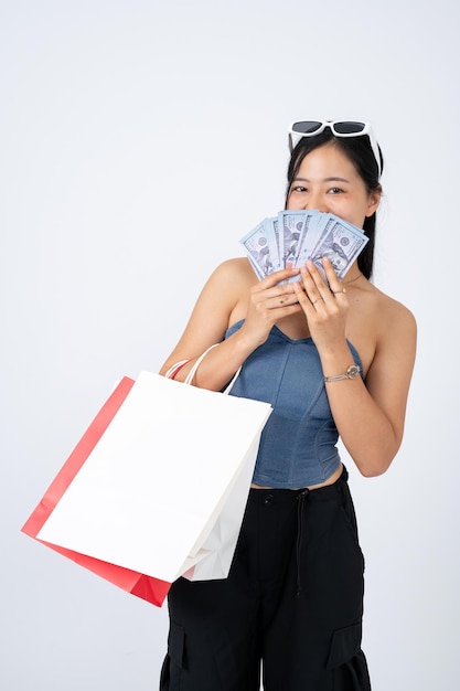 6合彩五码必中彩票策略